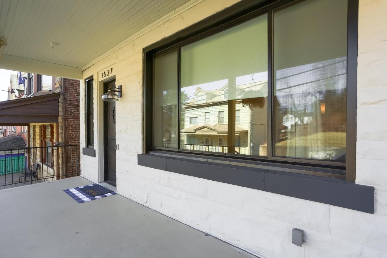Newly Renovated Victorian Gem Perfect Space For Family Vacations! Pittsburgh Exterior foto