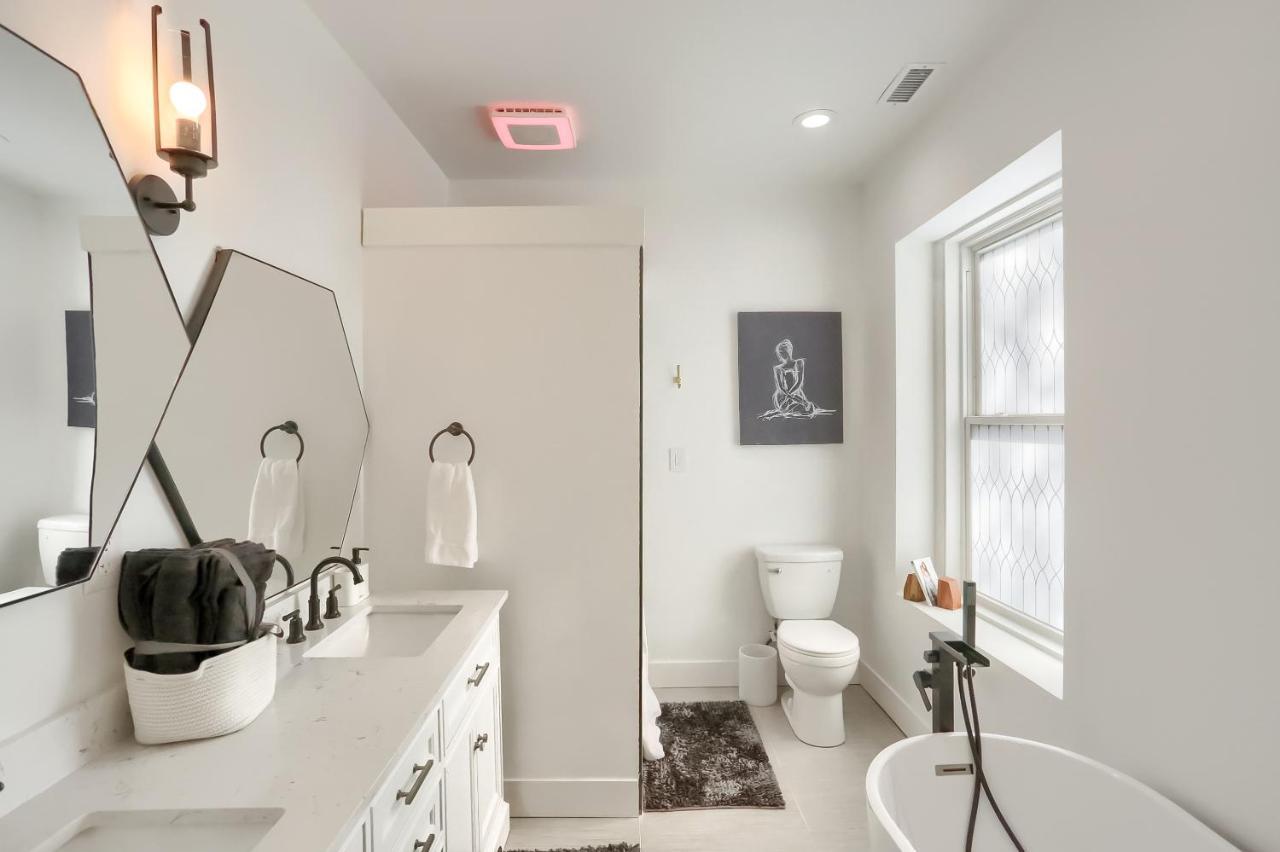 Newly Renovated Victorian Gem Perfect Space For Family Vacations! Pittsburgh Exterior foto
